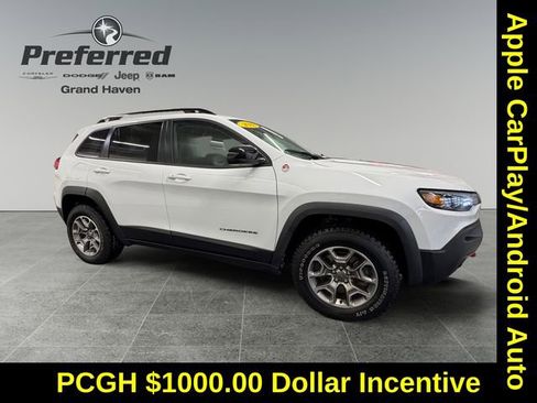 Used 2022 Jeep Cherokee Trailhawk image 8