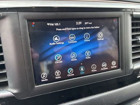 Used 2020 Chrysler Voyager Lxi image 22