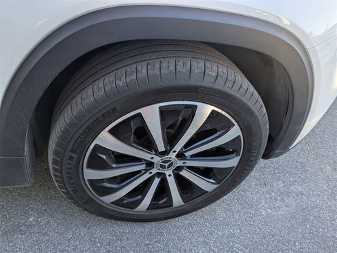 Used 2022 Mercedes-Benz GLB 250 4MATIC image 12