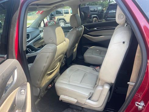 Used 2018 Buick Enclave Essence FWD image 13