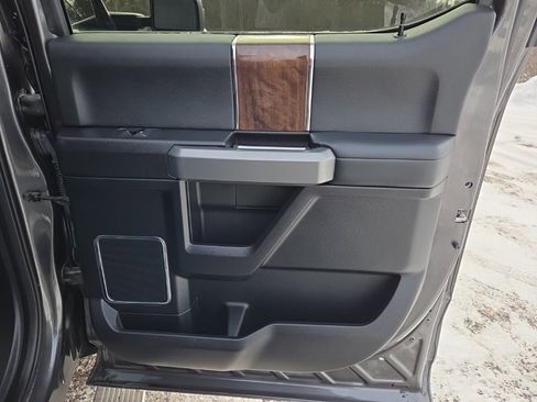 Used 2017 Ford F350 Platinum w/ Platinum Ultimate Package image 36