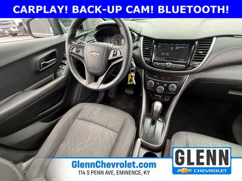 Used 2019 Chevrolet Trax LT w/ LPO, Protection Package FWD image 3