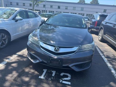 Used 2017 Acura ILX FWD image 4