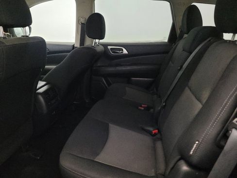 Used 2019 Nissan Pathfinder S AWD/4WD image 18
