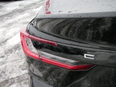 Used 2025 Toyota Camry XLE image 17