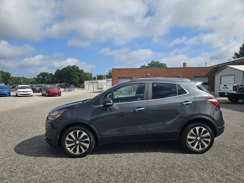 Used 2018 Buick Encore Essence FWD image 8