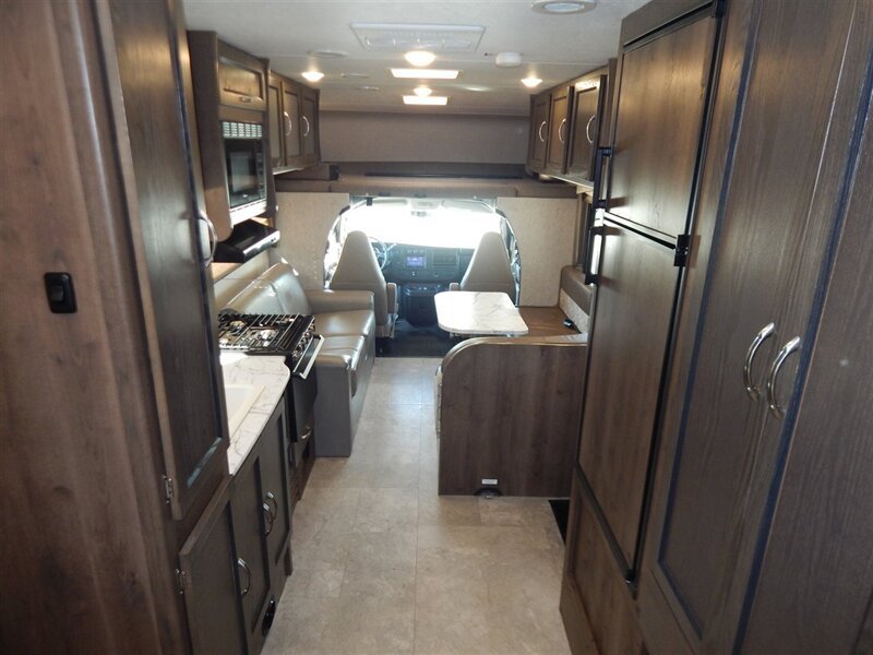 Used 2019 Chevrolet Express 4500 w/ RV Package RWD image 40