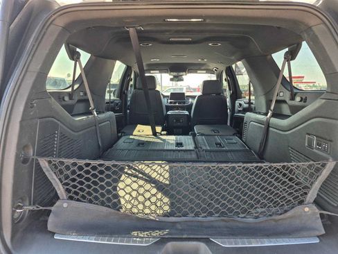 Used 2023 Chevrolet Suburban RST w/ Luxury Package AWD/4WD image 7