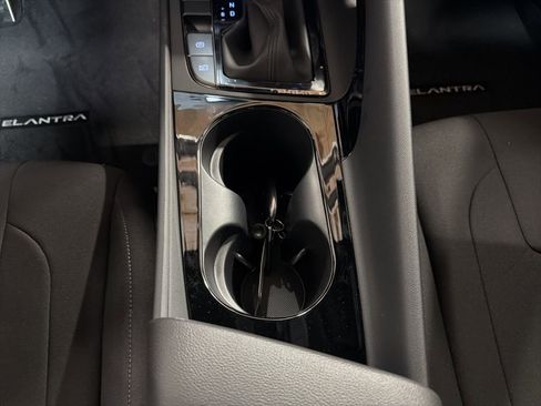 New 2026 Hyundai Elantra SEL Sport image 22