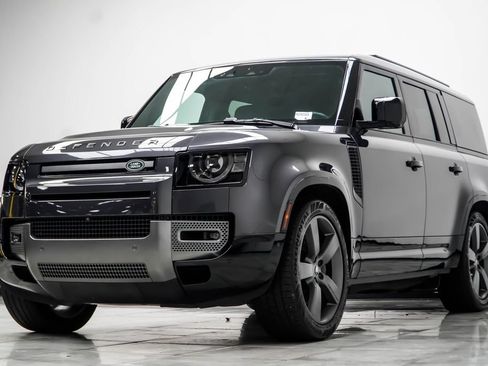 Used 2024 Land Rover Defender 130 Outbound AWD/4WD image 9