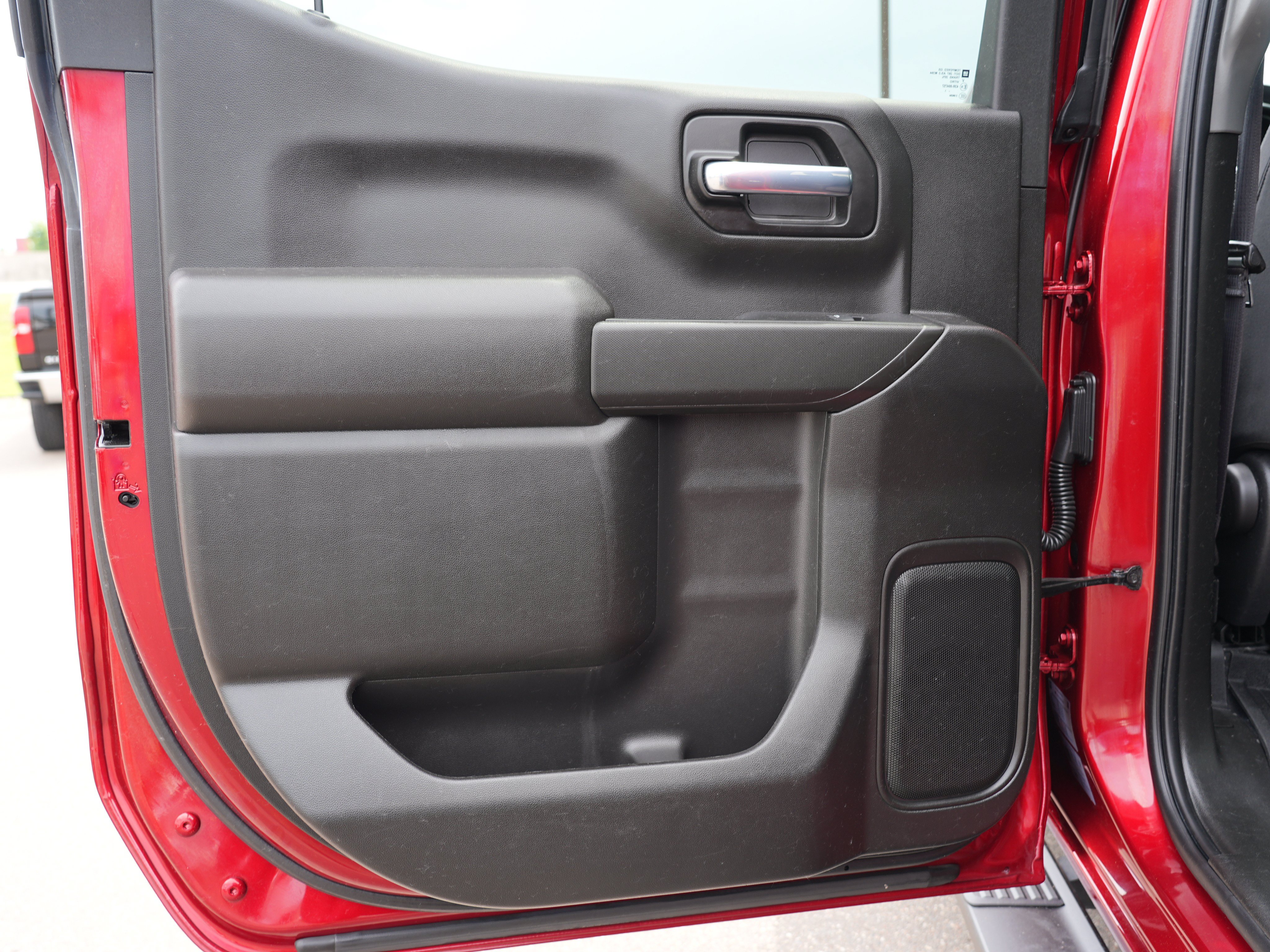 Used 2021 Chevrolet Silverado 1500 Custom Trail Boss w/ LPO, Dark Essentials Package AWD/4WD image 19