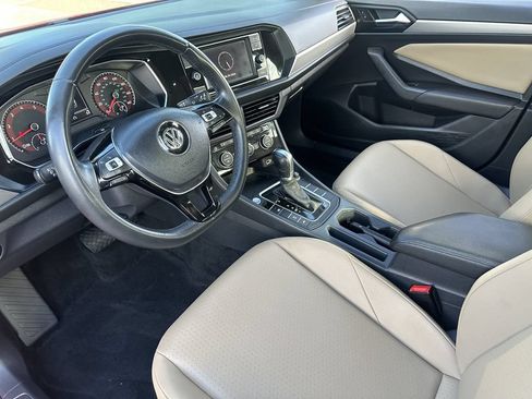 Used 2019 Volkswagen Jetta SE FWD image 16
