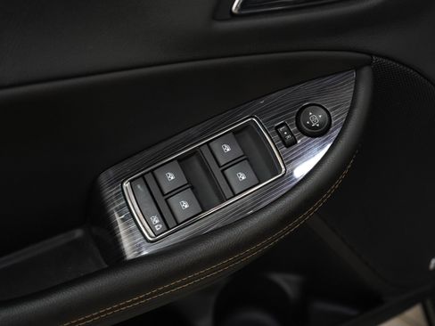 Used 2016 Chevrolet Impala LTZ w/ Enhanced Convenience Package FWD image 18