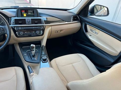 Used 2018 BMW 320i Sedan RWD image 15