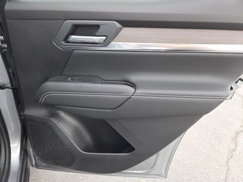 New 2026 GMC Terrain Denali w/ LPO, Floor Liner Package AWD/4WD image 30