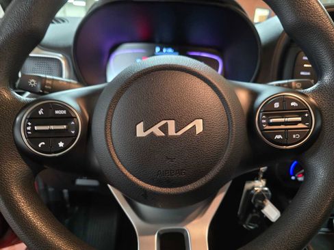 Used 2023 Kia Soul LX image 25