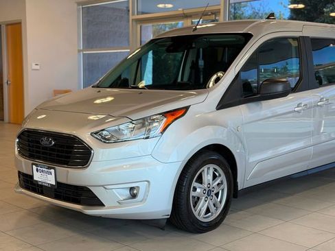 Used 2019 Ford Transit Connect XLT FWD image 3