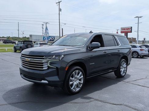 Used 2021 Chevrolet Tahoe High Country w/ Premium Package AWD/4WD image 3
