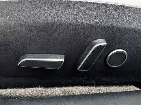 Used 2021 Tesla Model 3 Standard Range image 27