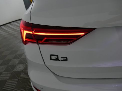 Used 2023 Audi Q3 2.0T Premium Plus w/ Premium Plus Package AWD/4WD image 30