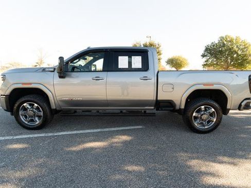 Used 2026 GMC Sierra 2500 AT4 image 6