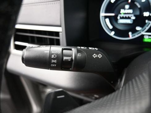 Used 2024 Mitsubishi Outlander 4WD Plug-In Hybrid image 34