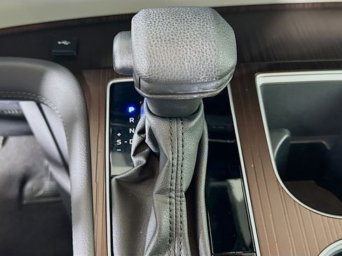 Used 2024 Toyota Sienna LE image 24