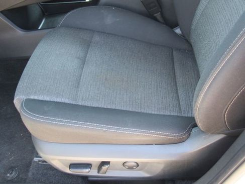 Used 2023 Nissan Rogue SV FWD image 22