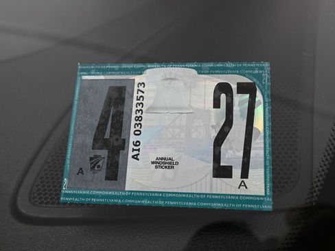 Used 2022 Chevrolet Silverado 2500 Custom w/ Custom Value Package image 9