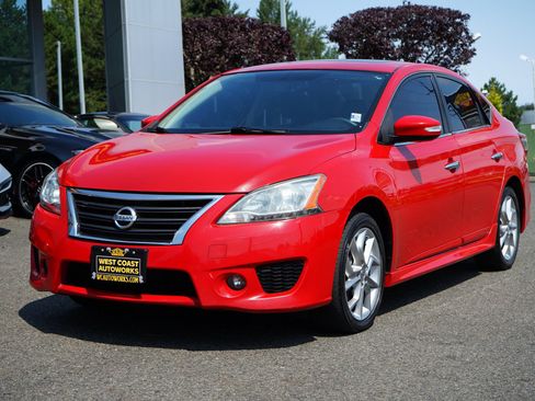 Used 2015 Nissan Sentra SR w/ SR Premium Package FWD image 1