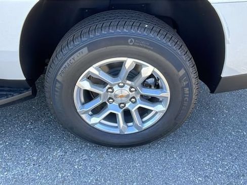 New 2026 Chevrolet Suburban LS w/ LPO, Dark Essentials Package RWD image 28