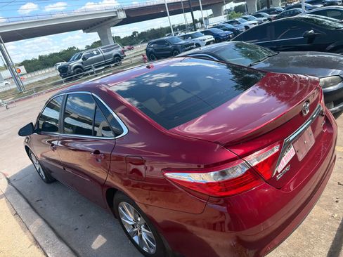 Used 2015 Toyota Camry XLE FWD image 31