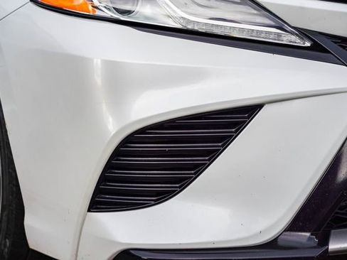 Used 2020 Toyota Camry XSE image 4