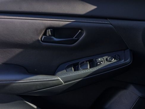 Used 2025 Nissan Sentra S image 23