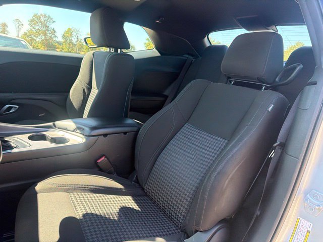 Used 2019 Dodge Challenger SXT RWD image 18