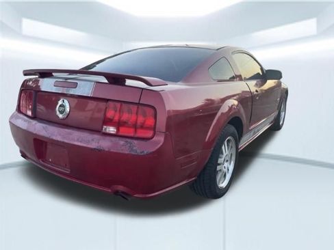 Used 2006 Ford Mustang GT RWD image 2