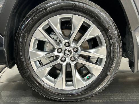 Used 2025 Toyota RAV4 Limited FWD image 26