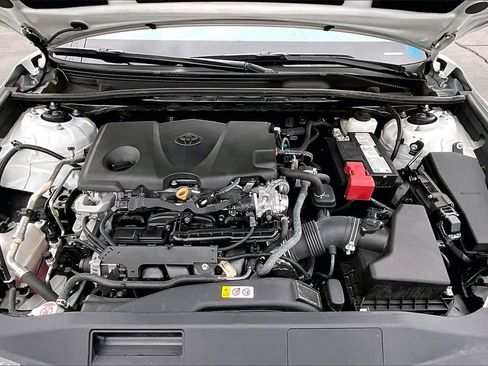 Used 2022 Toyota Camry XSE image 10