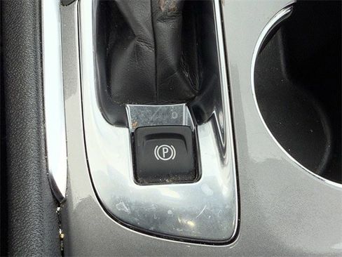 Used 2023 Chevrolet Malibu LT image 21