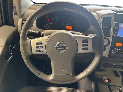 Used 2020 Nissan Frontier SV RWD image 29