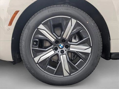 New 2026 BMW iX xDrive60 image 10