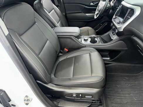 Certified 2023 GMC Acadia SLT w/ Preferred Package image 37