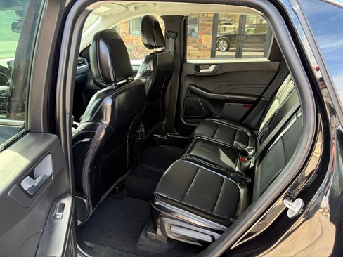 Used 2025 Ford Escape Platinum image 5