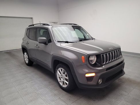 Used 2020 Jeep Renegade Latitude w/ Popular Equipment Group FWD image 13
