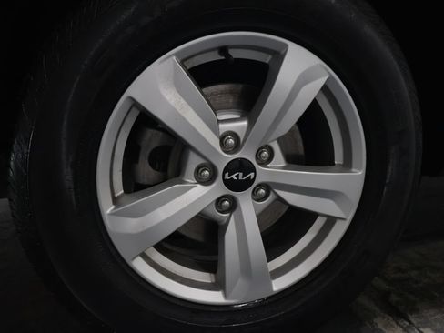 Used 2023 Kia Sorento LX FWD image 33
