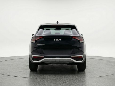 Used 2025 Kia Sportage LX FWD image 7