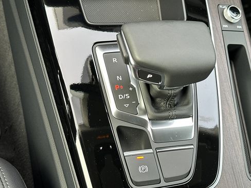 Used 2025 Audi Q5 2.0T Premium image 20