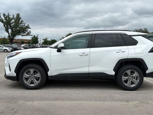 Used 2024 Toyota RAV4 XLE FWD image 9