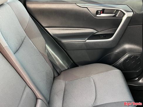 Certified 2025 Toyota RAV4 XLE AWD/4WD image 15