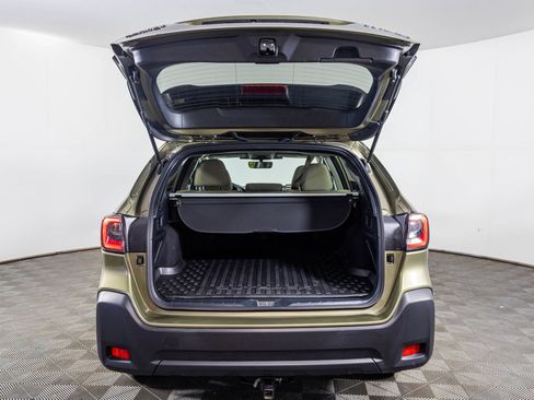 Used 2024 Subaru Outback Premium image 39